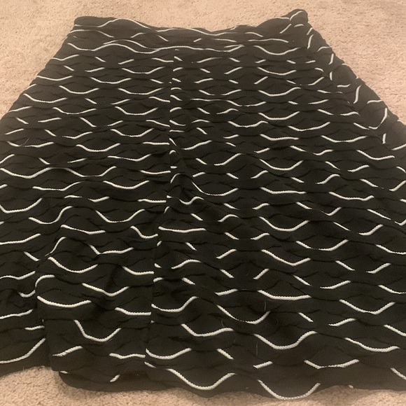 Dress Barn skirt - Picture 3 of 4